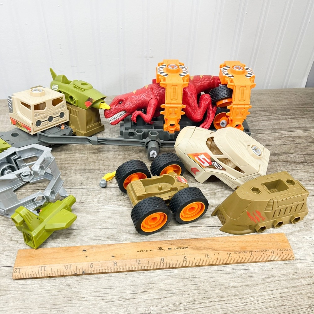 Matchbox Mega Rig Jurassic Copter Play Set Building System Mattel 2010 NICE - Picture 6 of 6